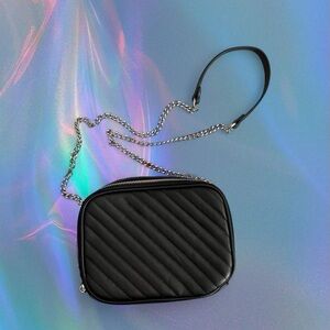Forever 21 Black Quilted Crossbody Bag with Silver Chain